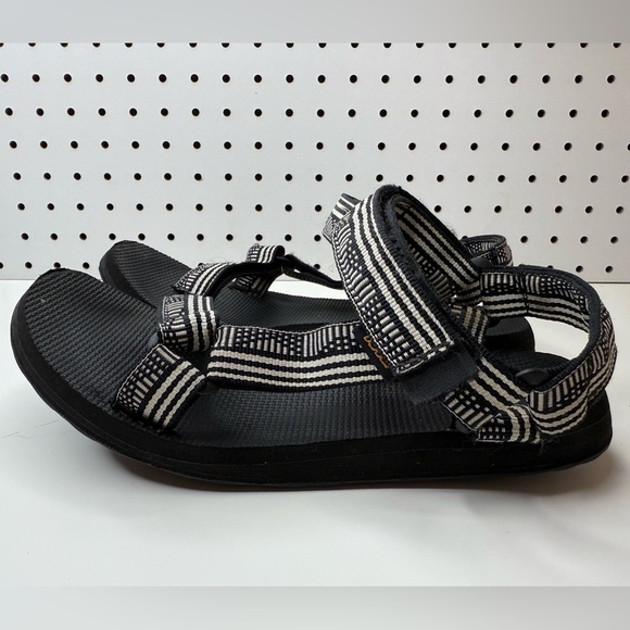 Teva Original Universal Sport Sandals Women’s 7 Black and White Geometric Print - Picture 8 of 15